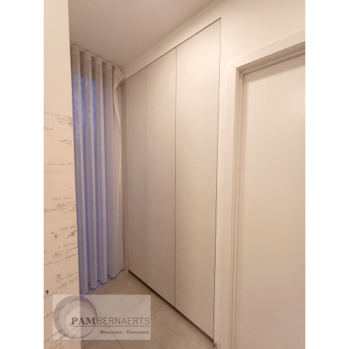 5) Ajustement des portes avant laque